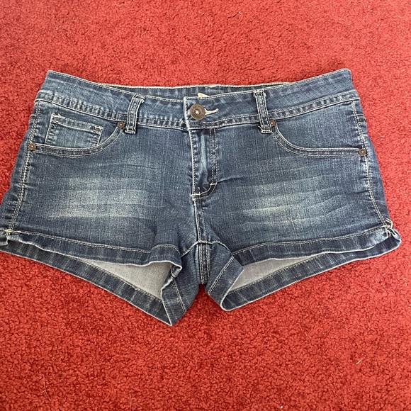 Vintage Denim shorts 2000’s - Picture 1 of 4